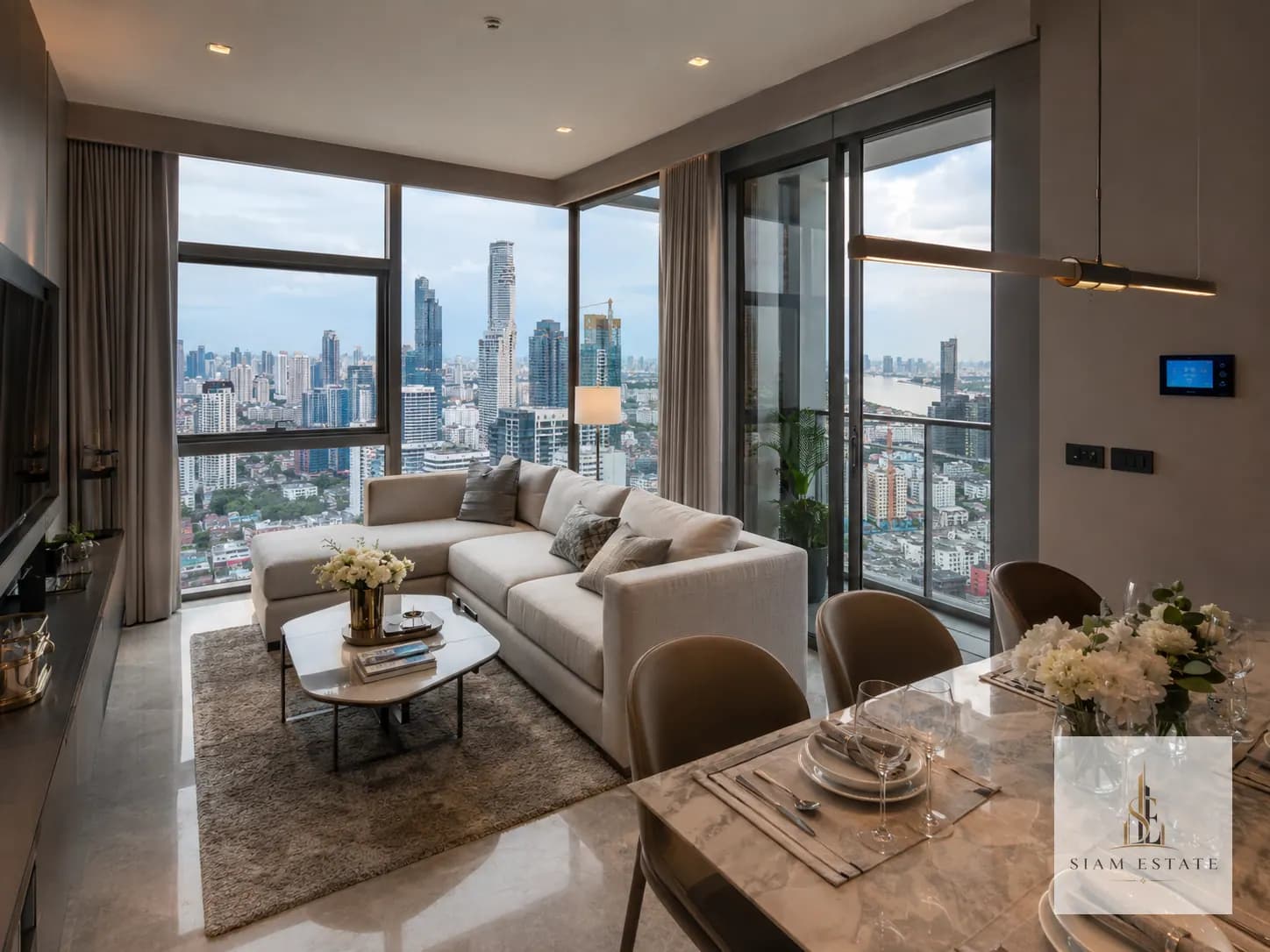 Luxury 2-Bedroom at Sathorn Sky Tower