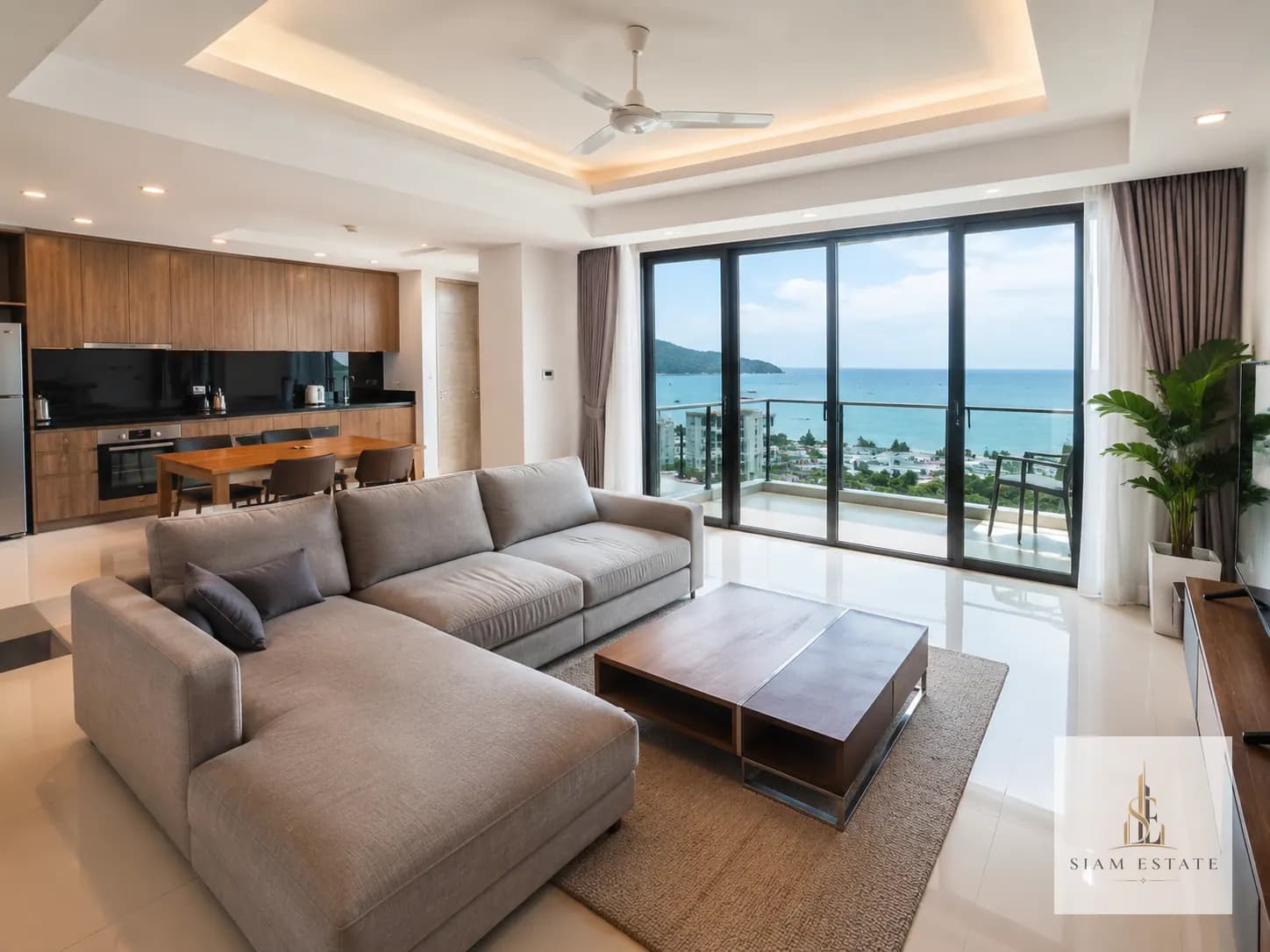 Beachside 2-Bedroom Apartment in Patong