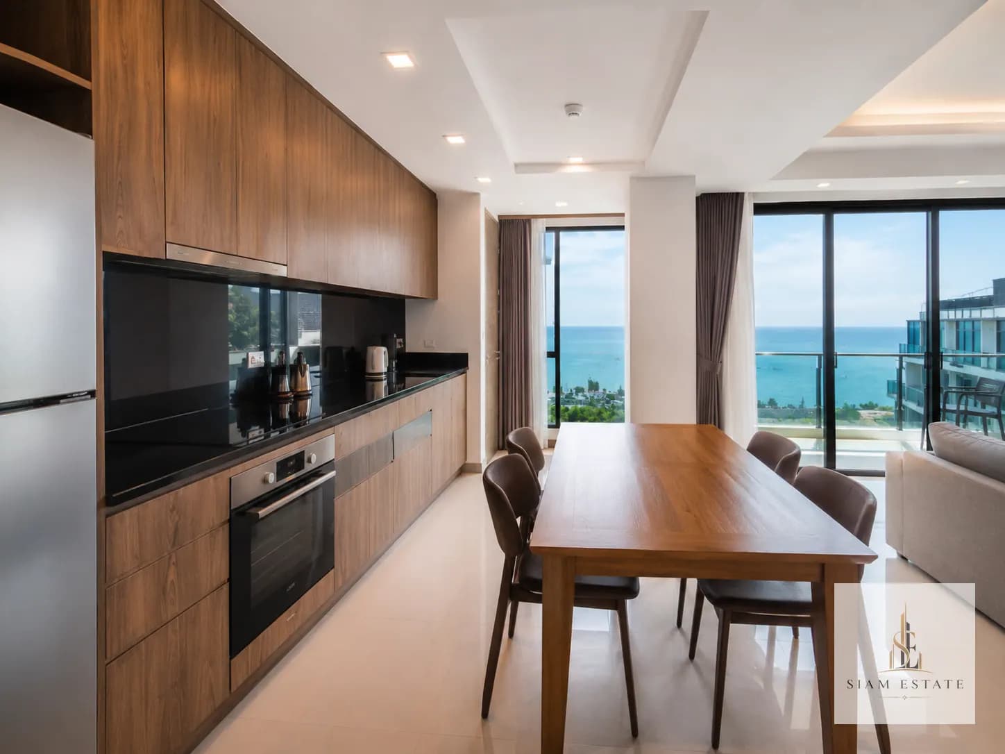 Beachside 2-Bedroom Apartment in Patong
